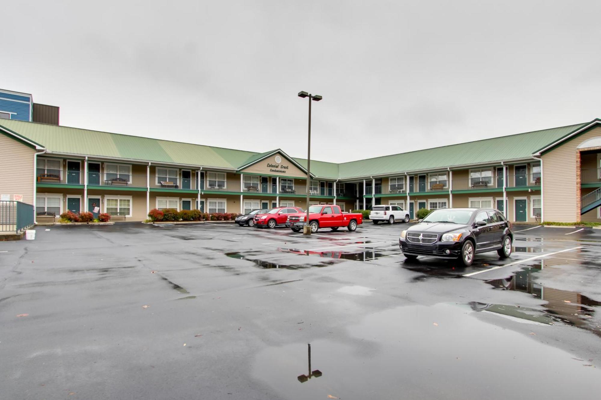 Parkway Condo About Walk To Island In Pigeon Forge! Экстерьер фото