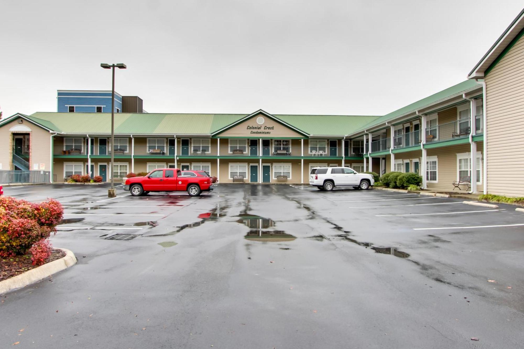 Parkway Condo About Walk To Island In Pigeon Forge! Экстерьер фото