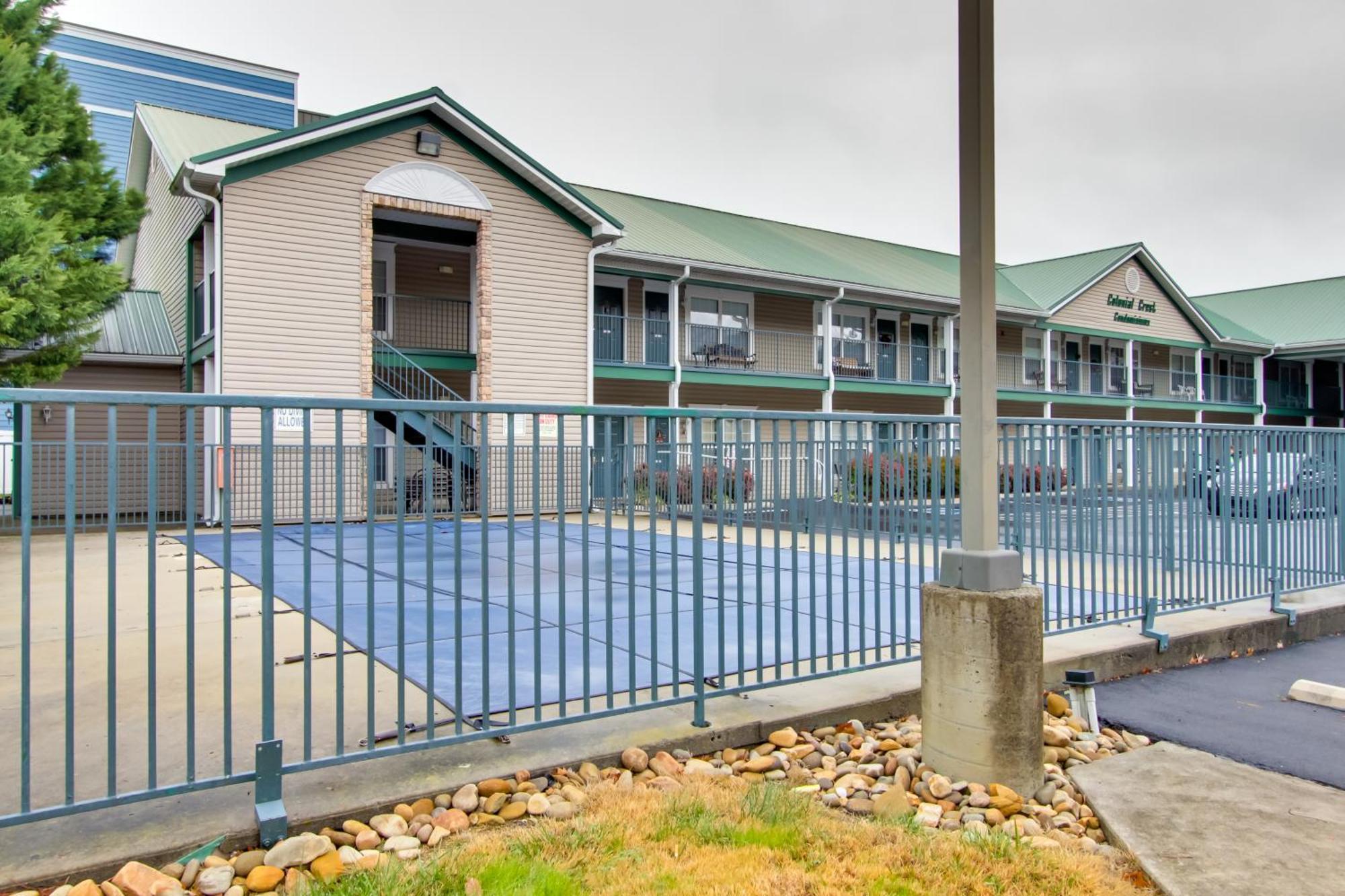 Parkway Condo About Walk To Island In Pigeon Forge! Экстерьер фото