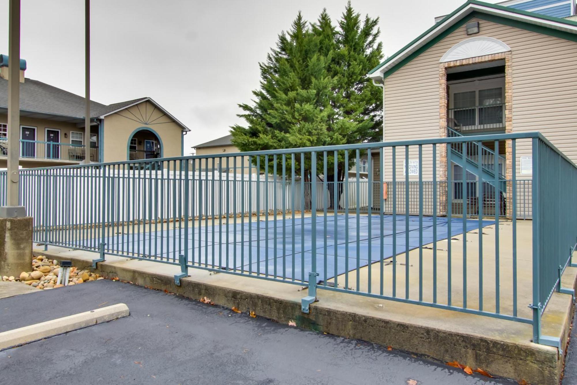 Parkway Condo About Walk To Island In Pigeon Forge! Экстерьер фото